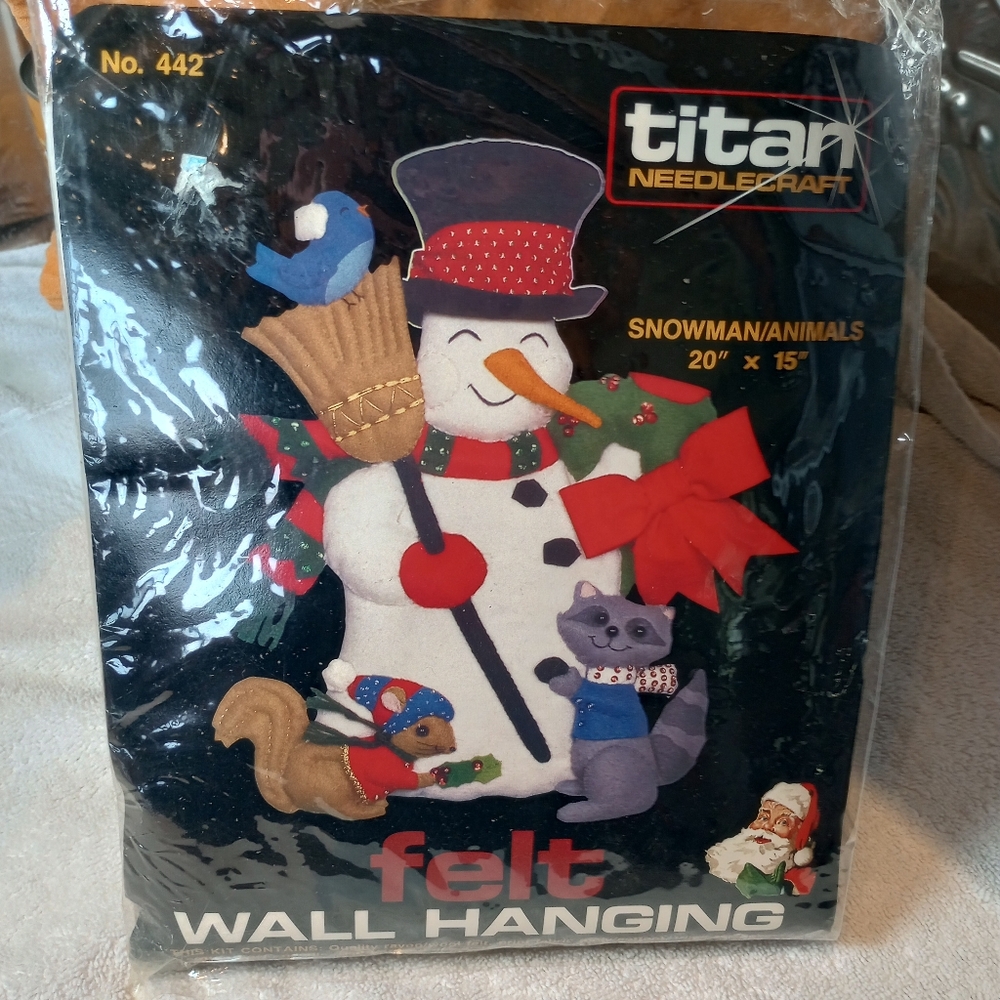 Titan Needlecraft Snowman Aninals 18"X14" Felt Wall Hanging Kit 442 New 1985 VTG